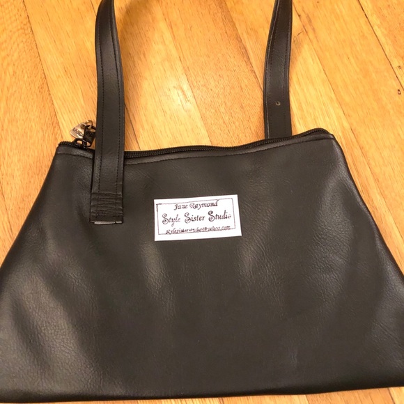 Purse - Picture 2 of 2